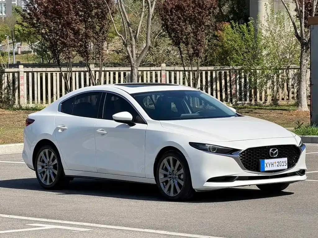 Mazda 3 Axela — фото 9