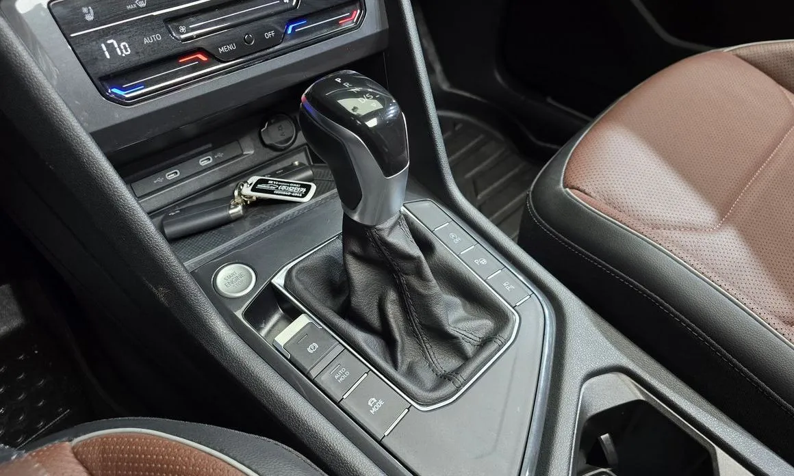 Volkswagen Tiguan — фото 9