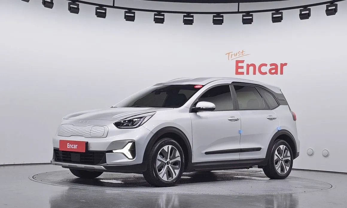 Kia Niro — фото 1