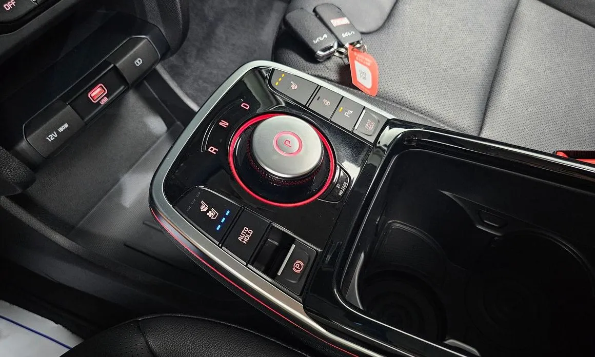 Kia Niro — фото 10