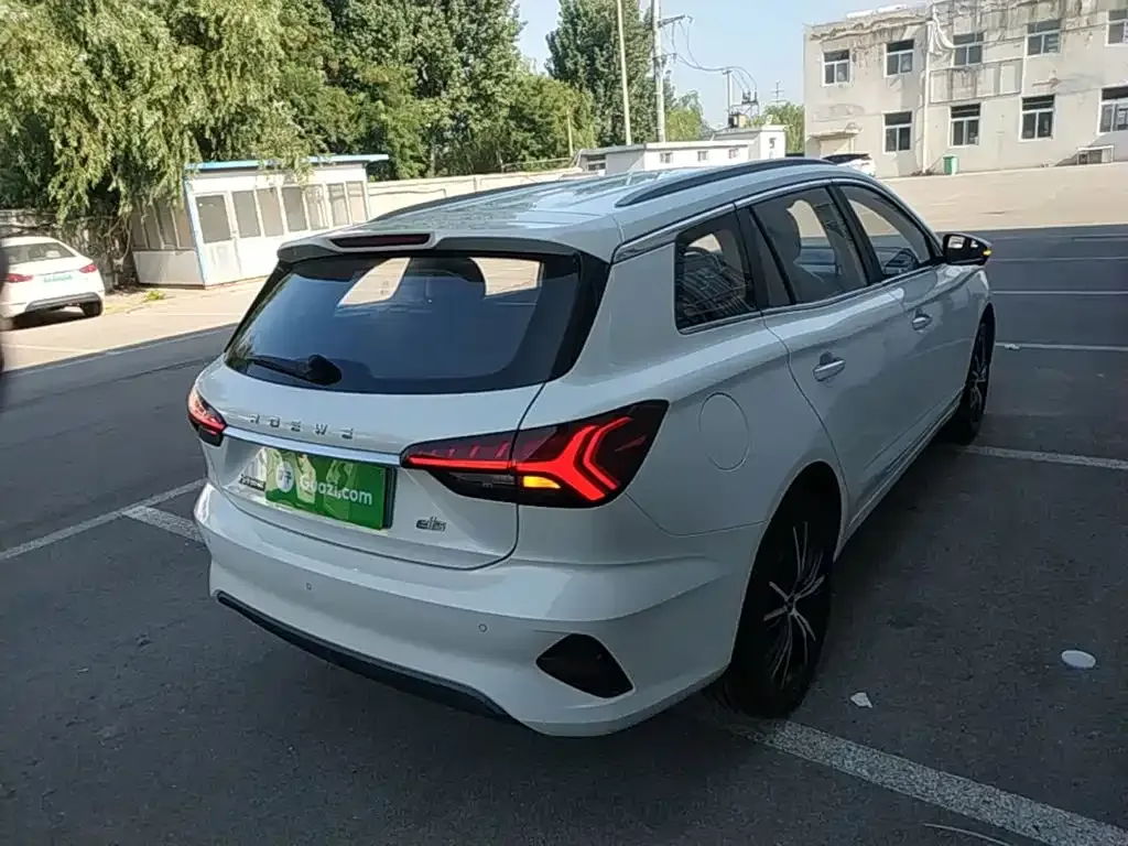 Roewe Ei5 — фото 2
