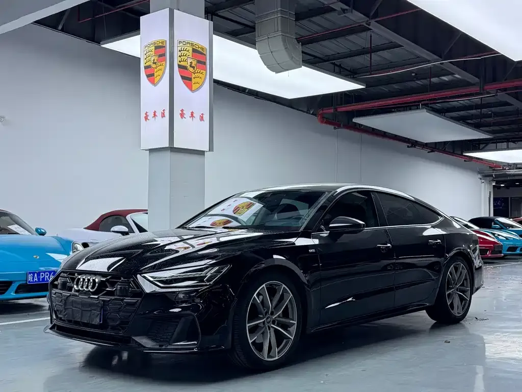 Audi A7 — фото 1