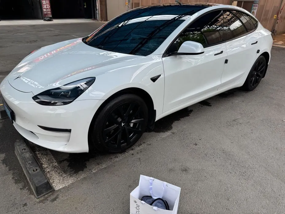 Tesla Model 3 — фото 6