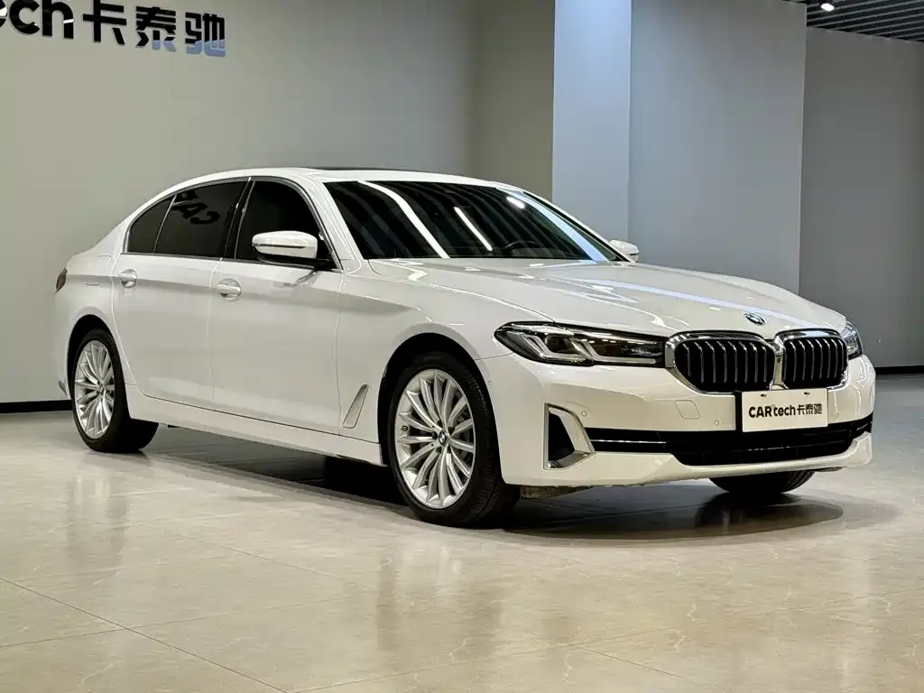 BMW 5 Series — фото 5