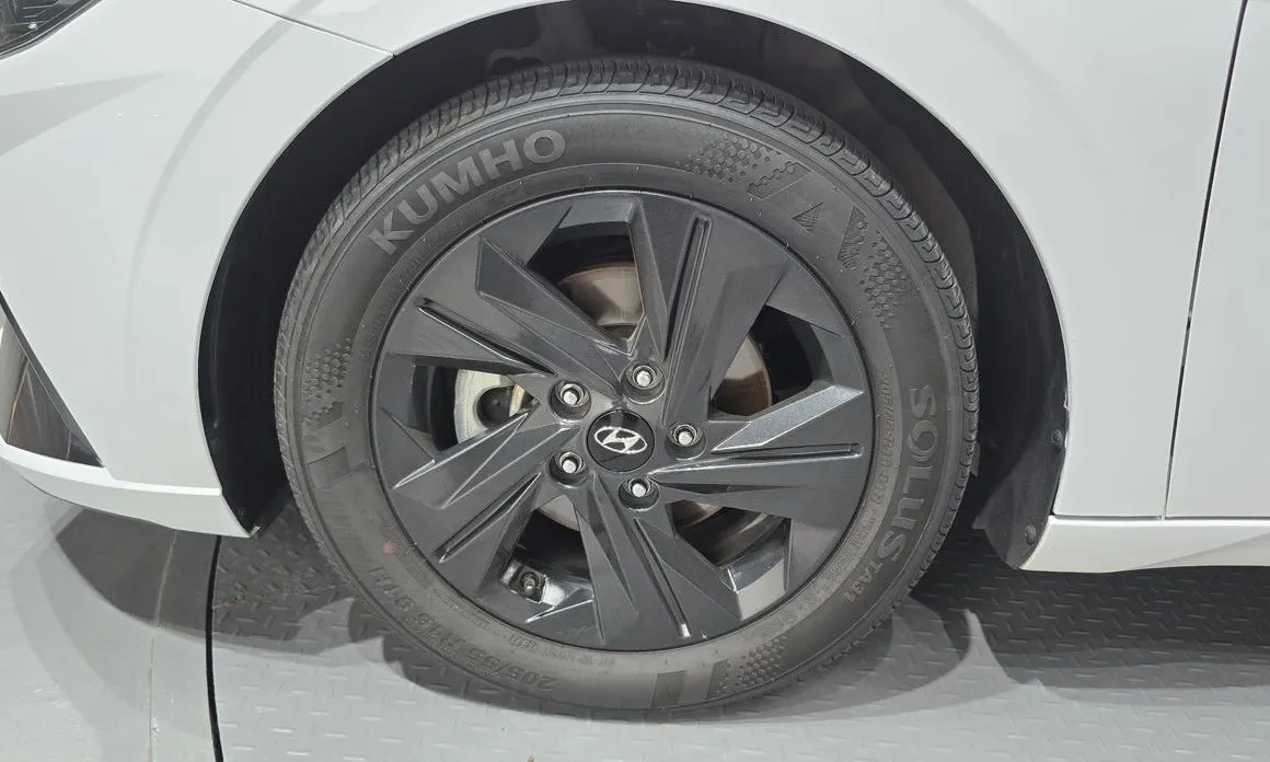 Hyundai AVANTE — фото 9