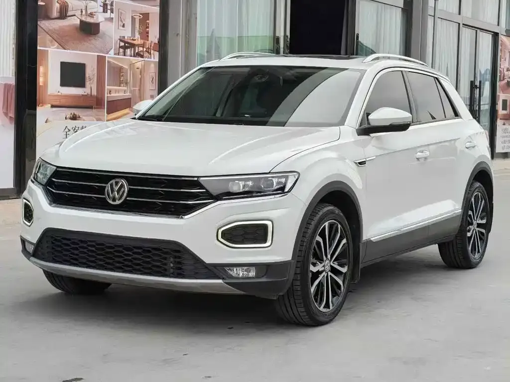 Volkswagen T-Roc — фото 1