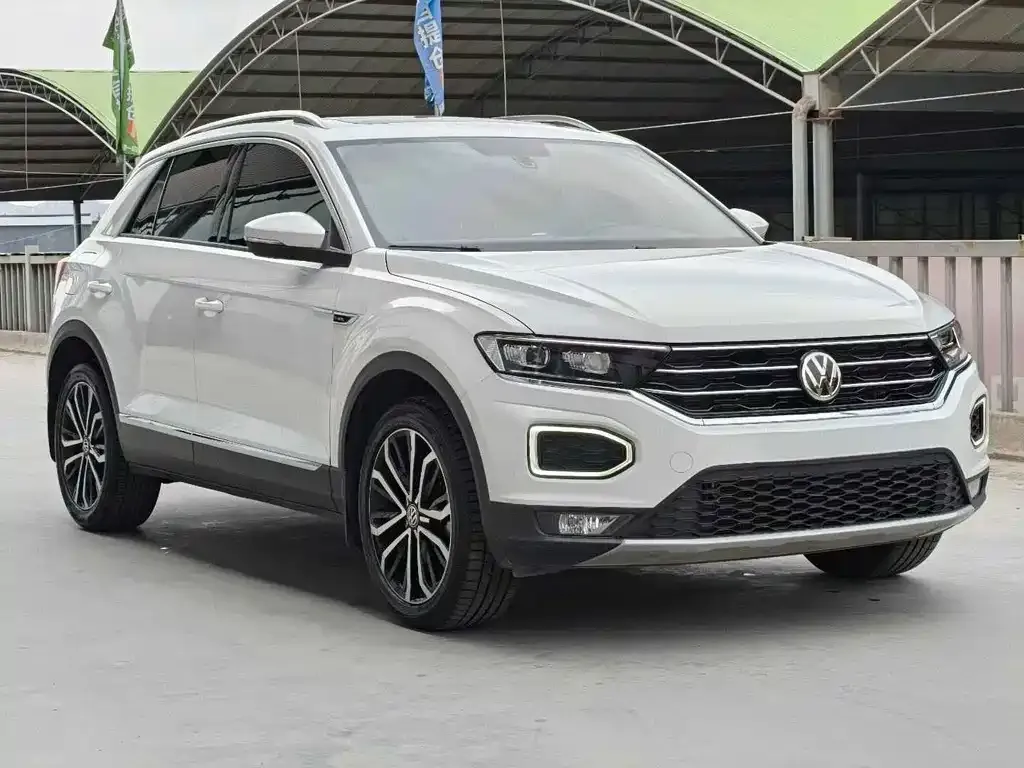 Volkswagen T-Roc — фото 6