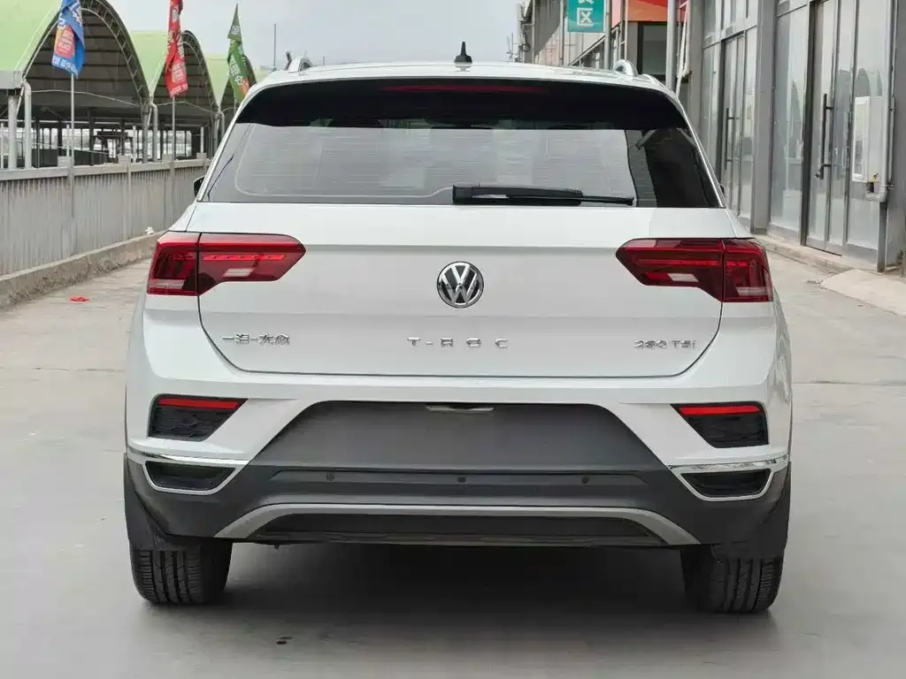 Volkswagen T-Roc — фото 2