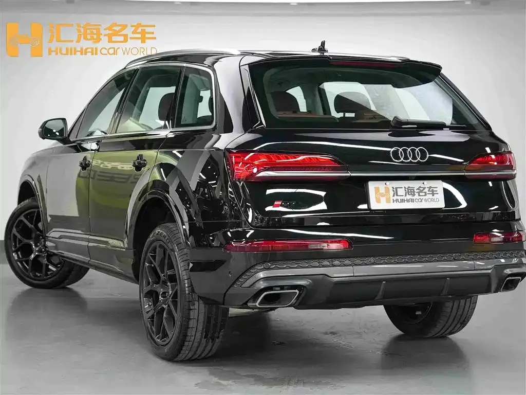 Audi Q7 — фото 10