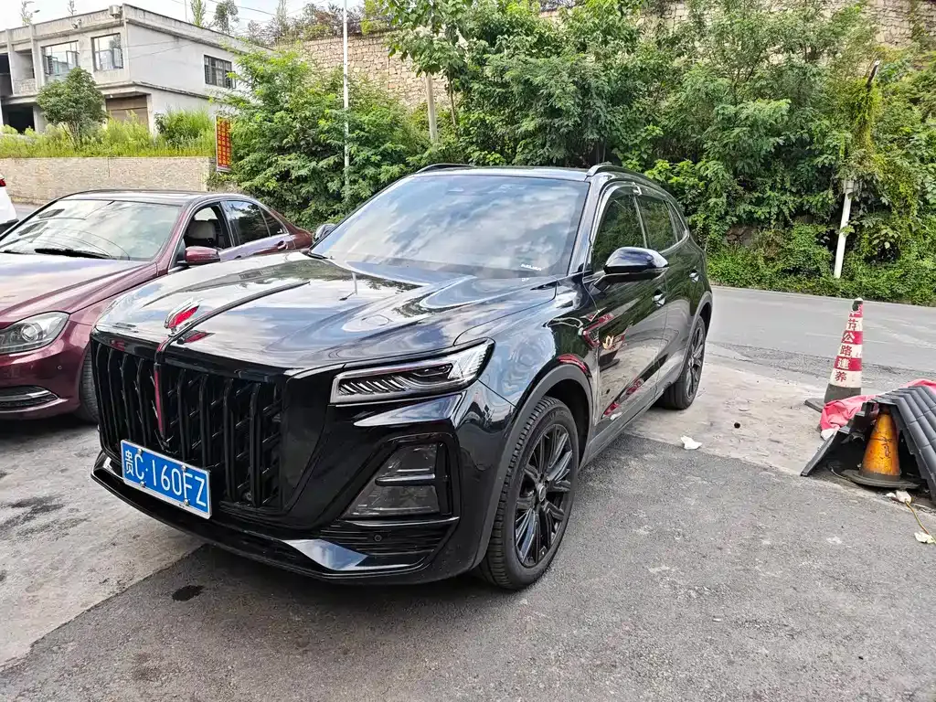 Hongqi HS5 — фото 1