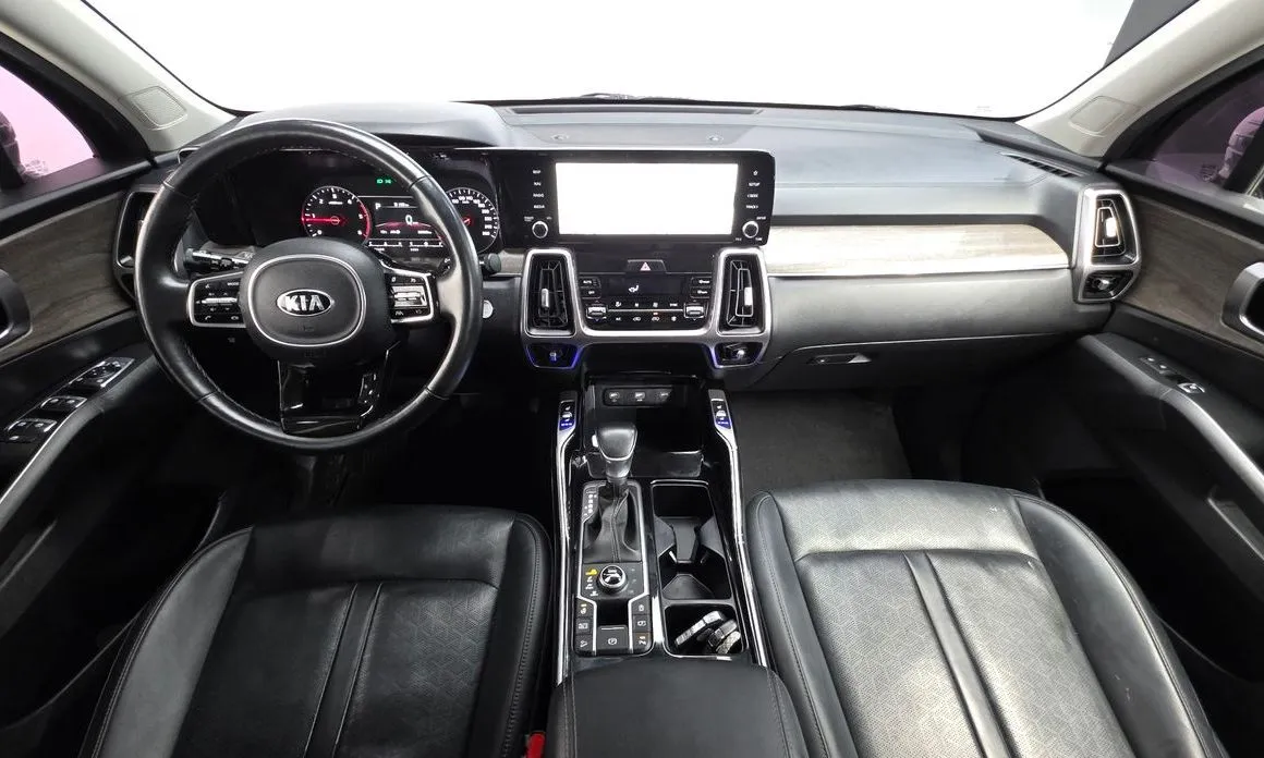 Kia Sorento — фото 8