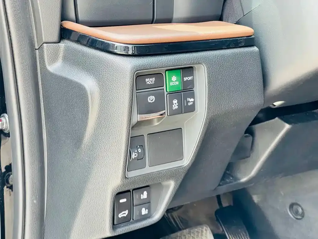 Honda Odyssey — фото 10