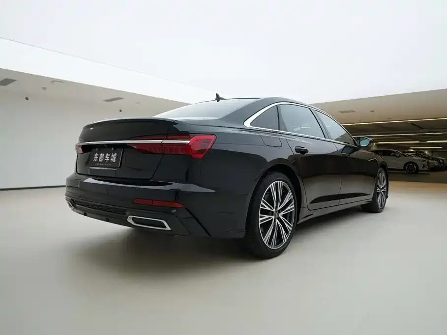 Audi A6L — фото 5