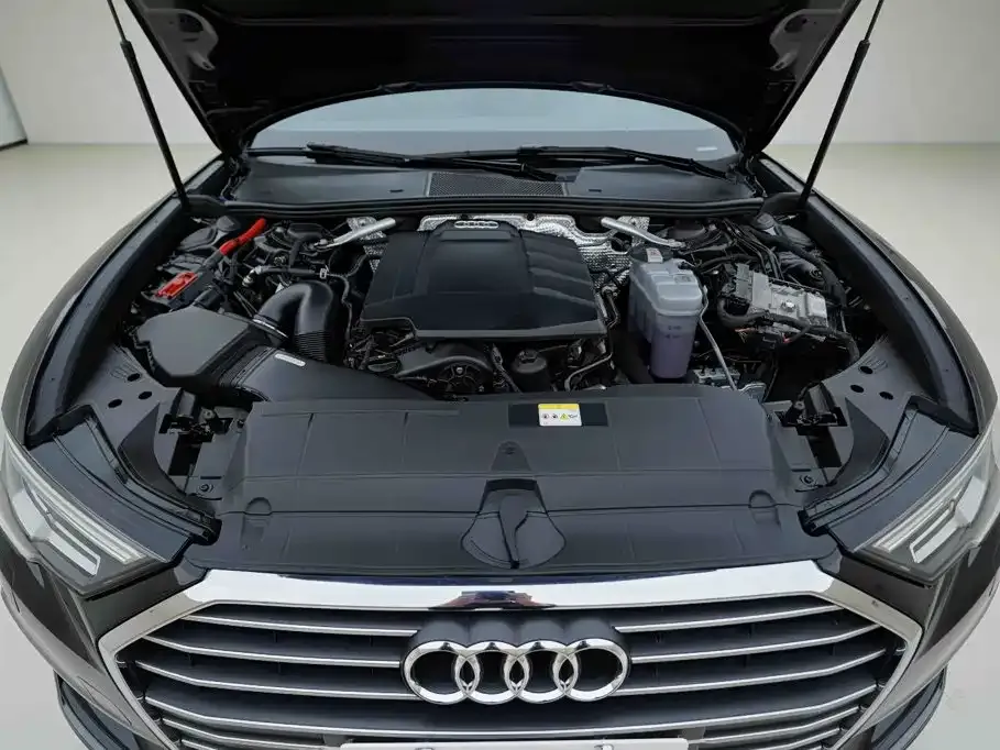 Audi A6L — фото 10