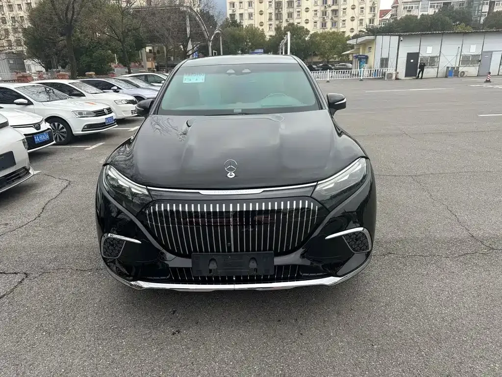 Mercedes-Benz EQS SUV — фото 1
