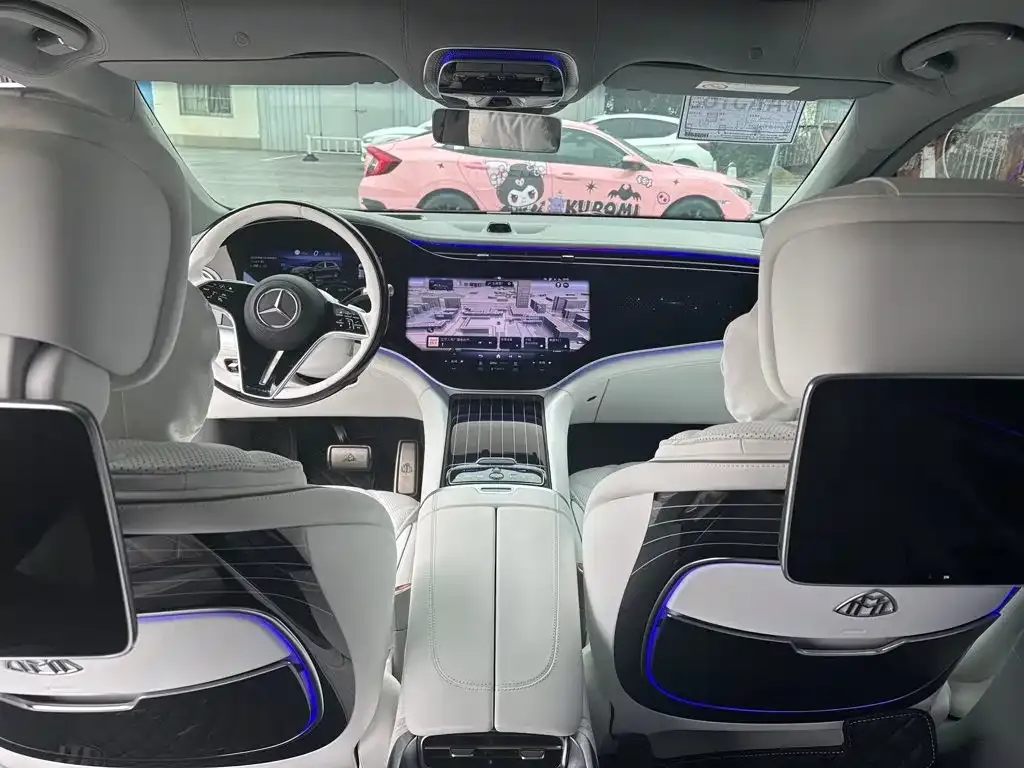 Mercedes-Benz EQS SUV — фото 3