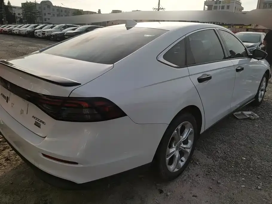 Honda Accord — фото 3