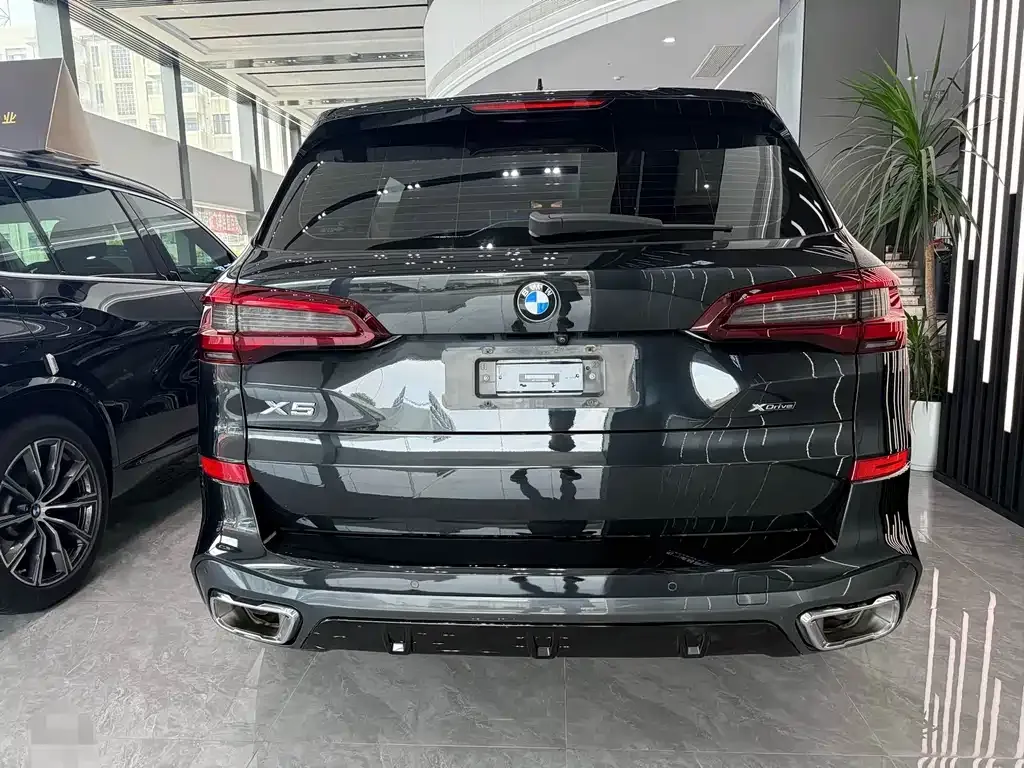 BMW X5 — фото 2