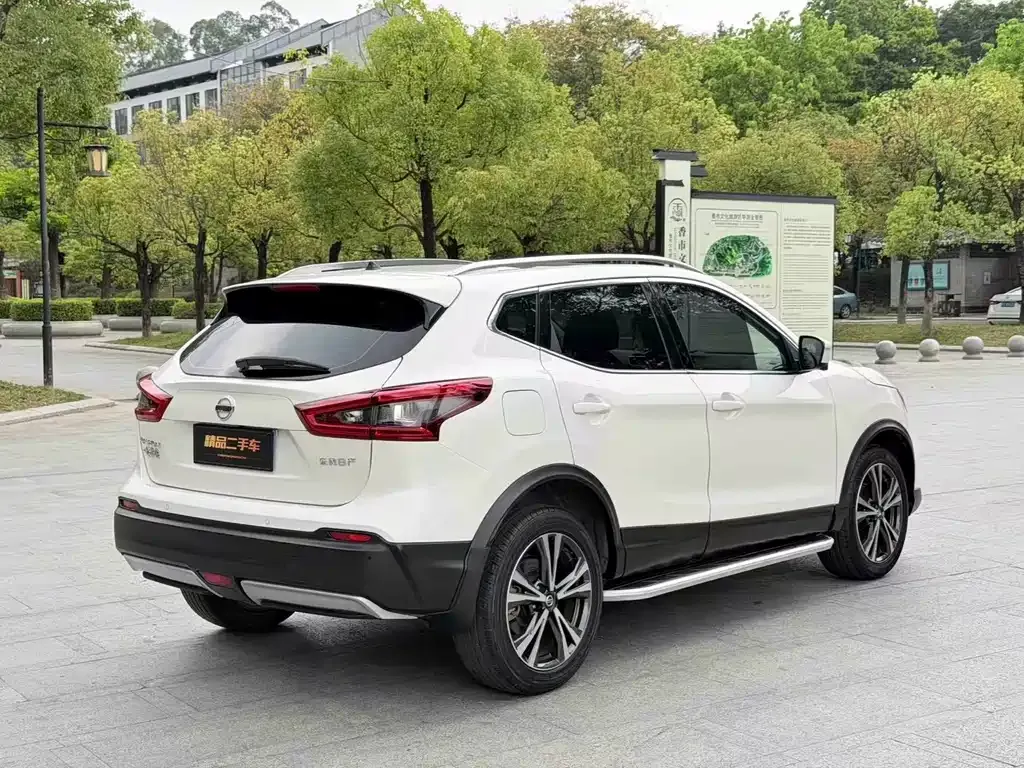 Nissan Qashqai — фото 7