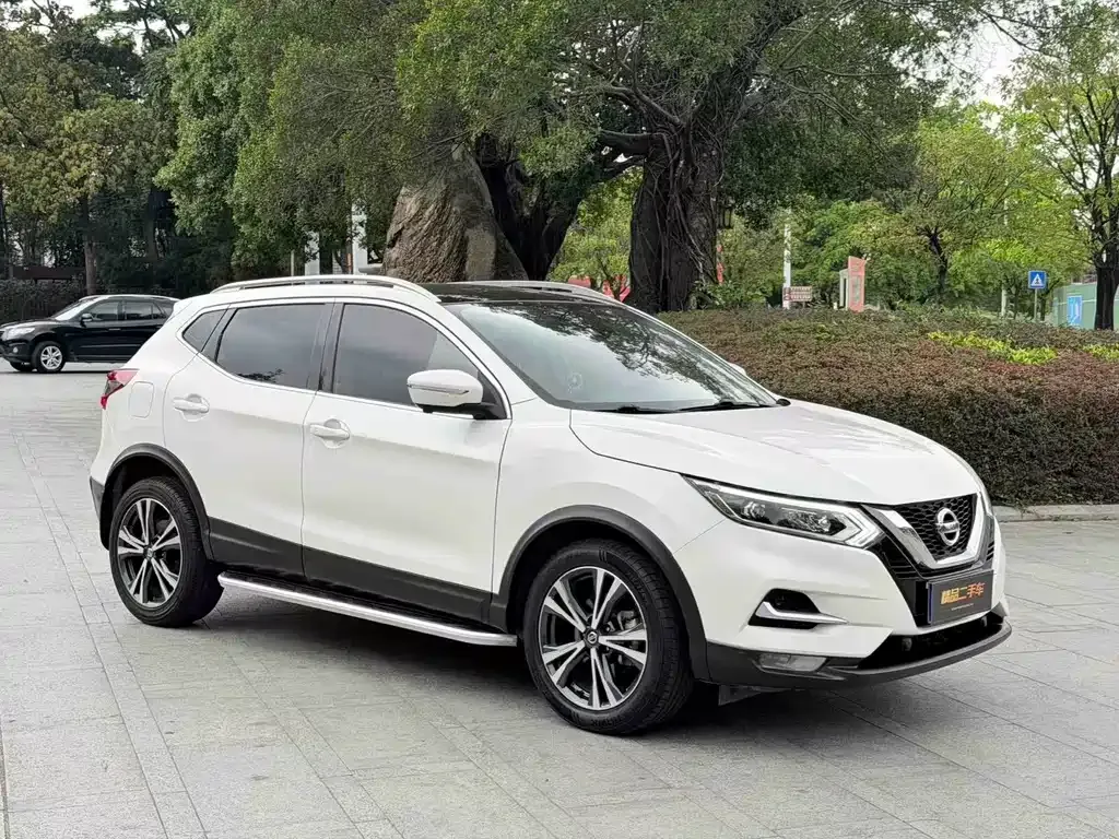 Nissan Qashqai — фото 9