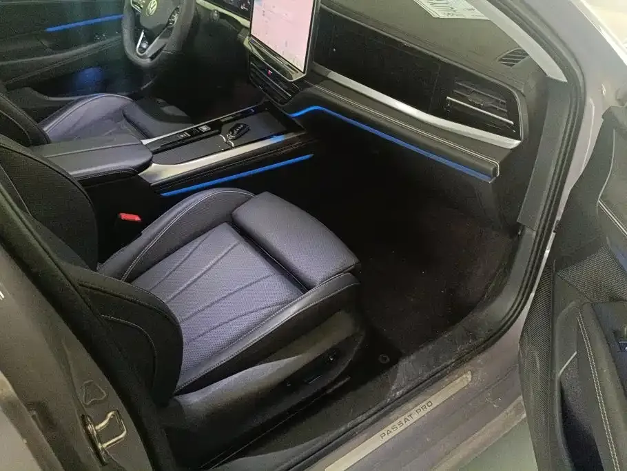 Volkswagen Passat — фото 10