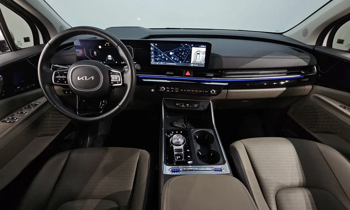 Kia Carnival — фото 10