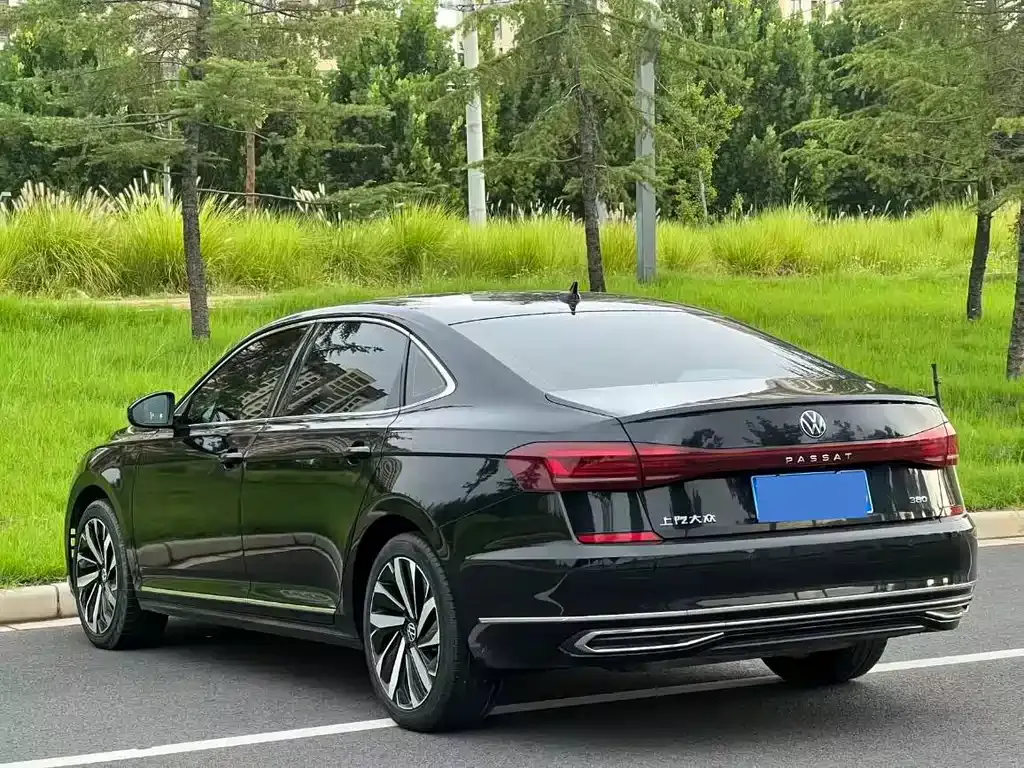 Volkswagen Passat — фото 6