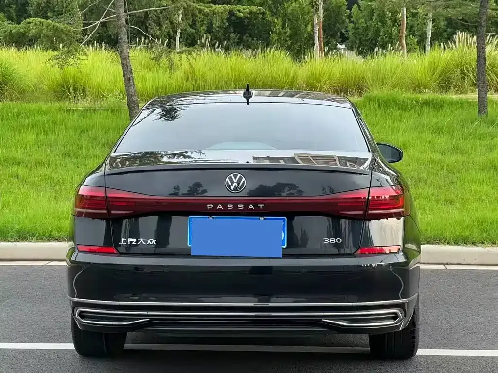 Volkswagen Passat — фото 4
