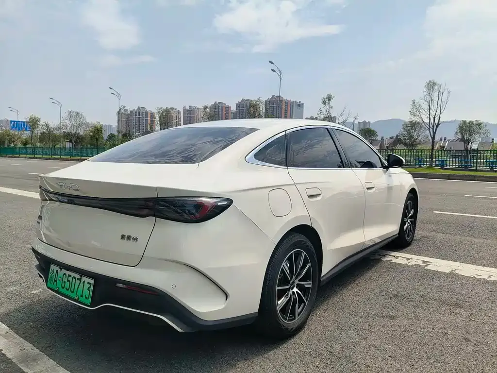 BYD Seal 06 — фото 9