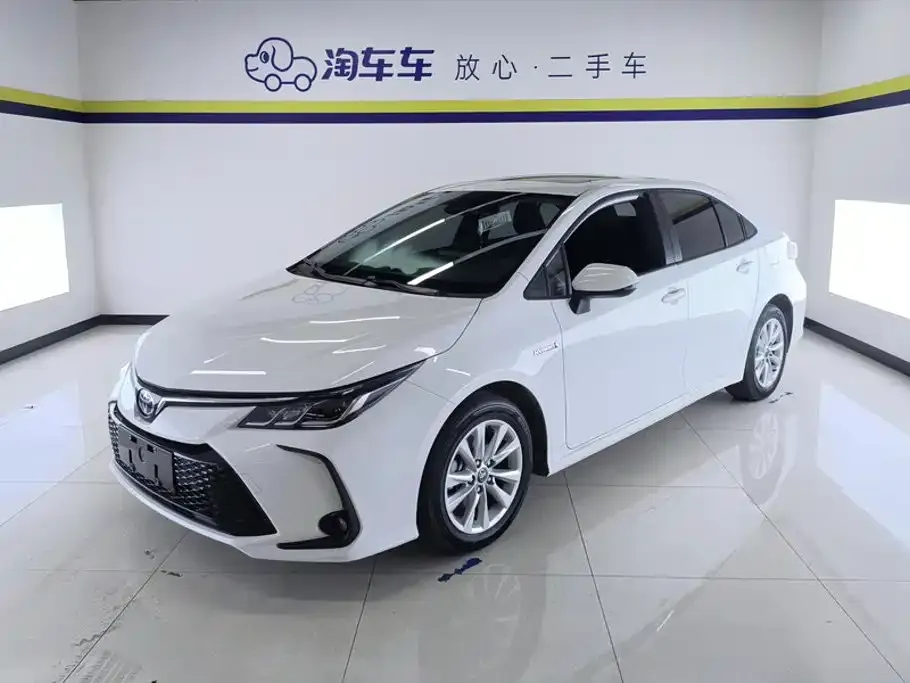 Toyota Corolla — фото 1