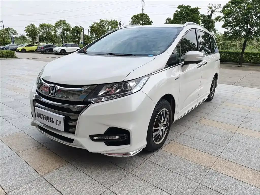 Honda Odyssey — фото 1