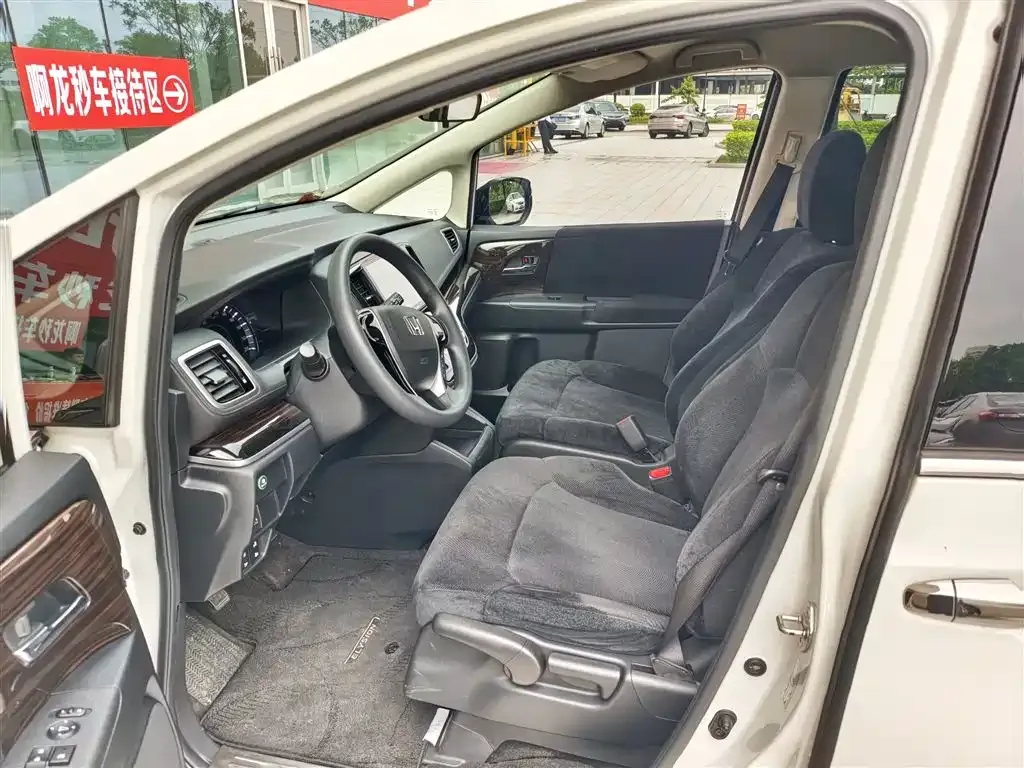 Honda Odyssey — фото 2