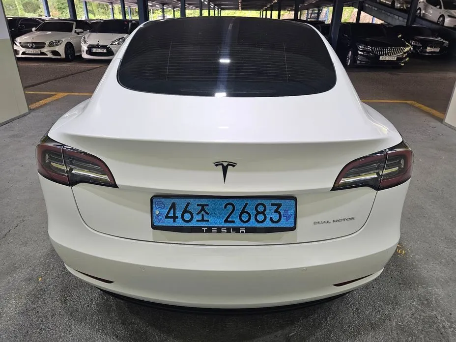 Tesla Model 3 — фото 6