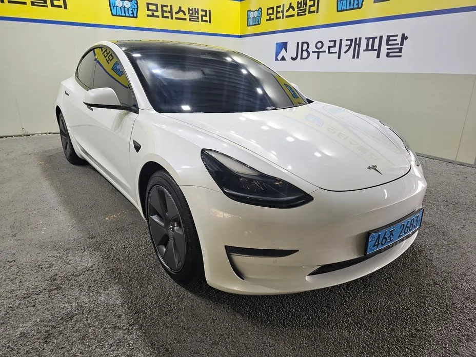 Tesla Model 3 — фото 7