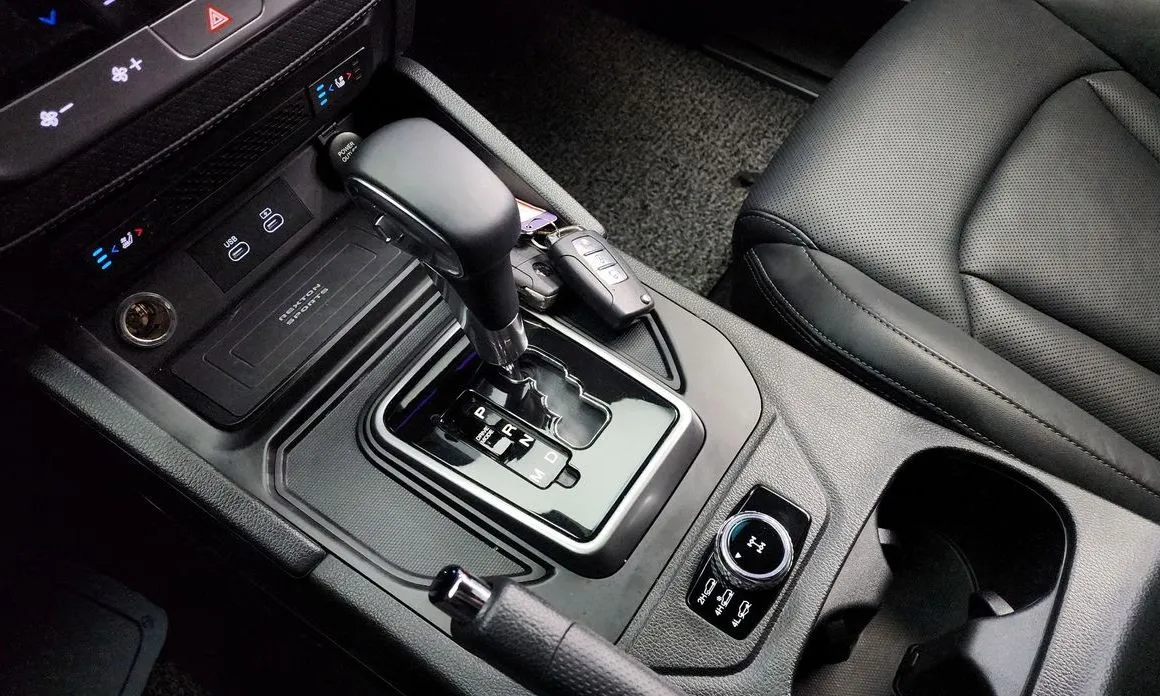 KG Mobility (Ssangyong) Rexton — фото 9