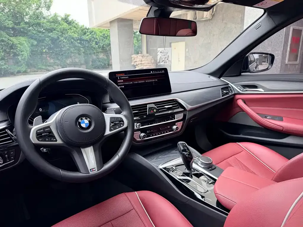 BMW 5 Series — фото 4