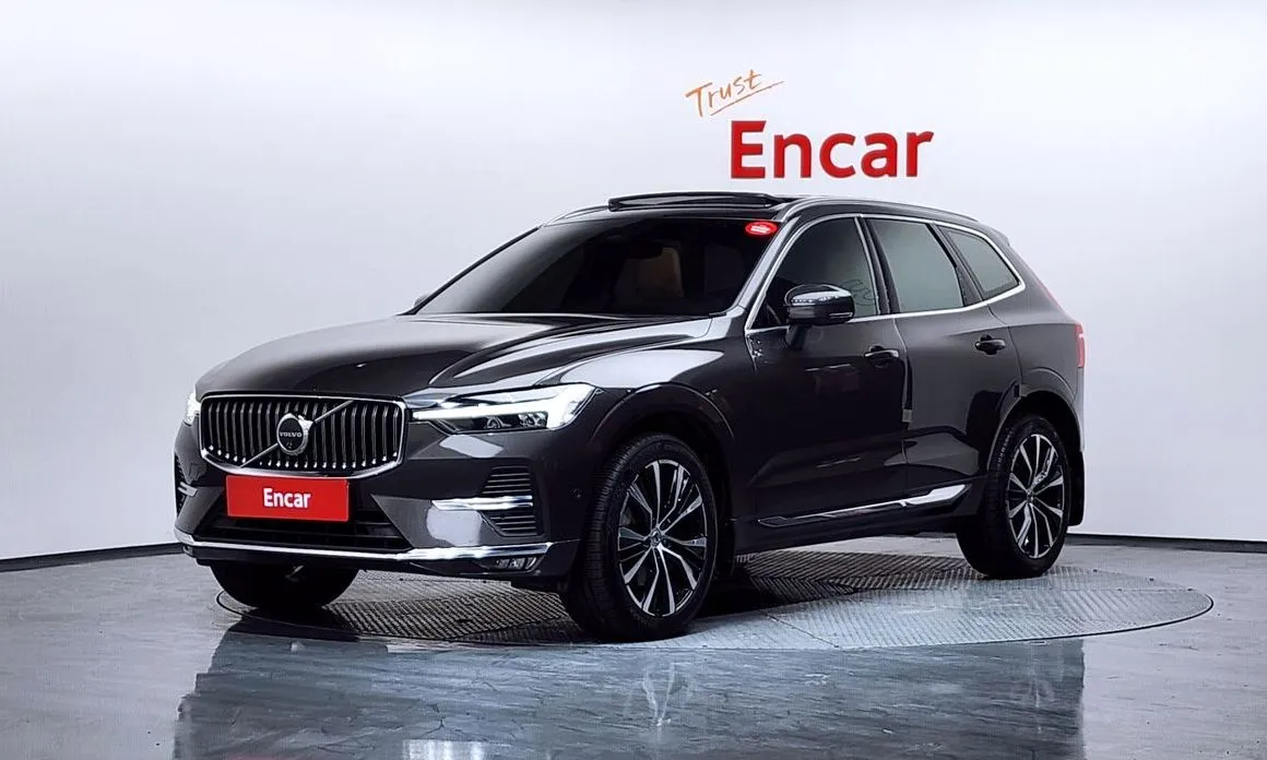 Volvo XC60 — фото 1