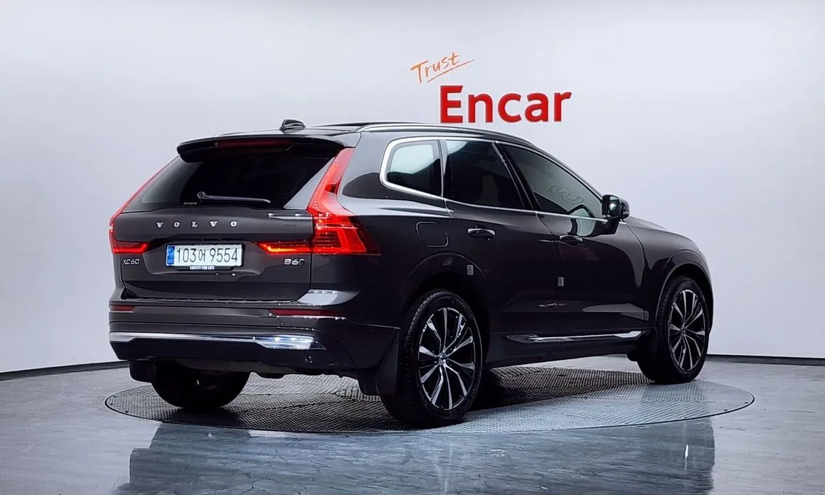 Volvo XC60 — фото 5