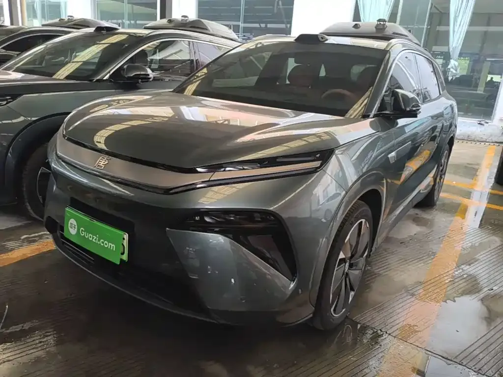 BYD Tang L — фото 1