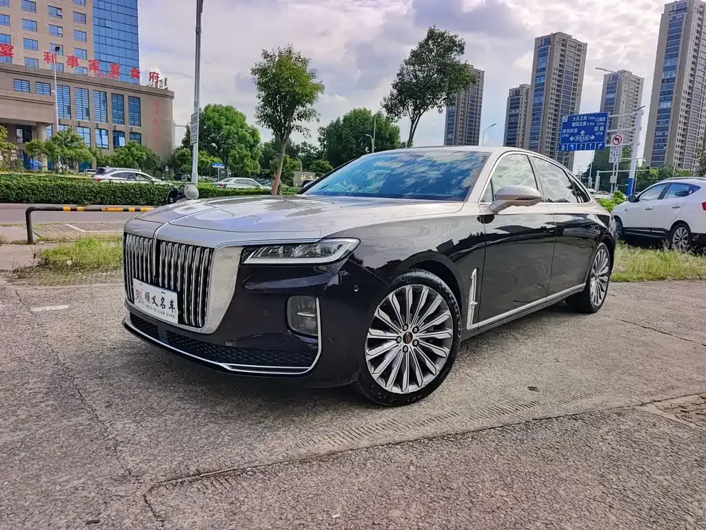 Hongqi H9 — фото 1
