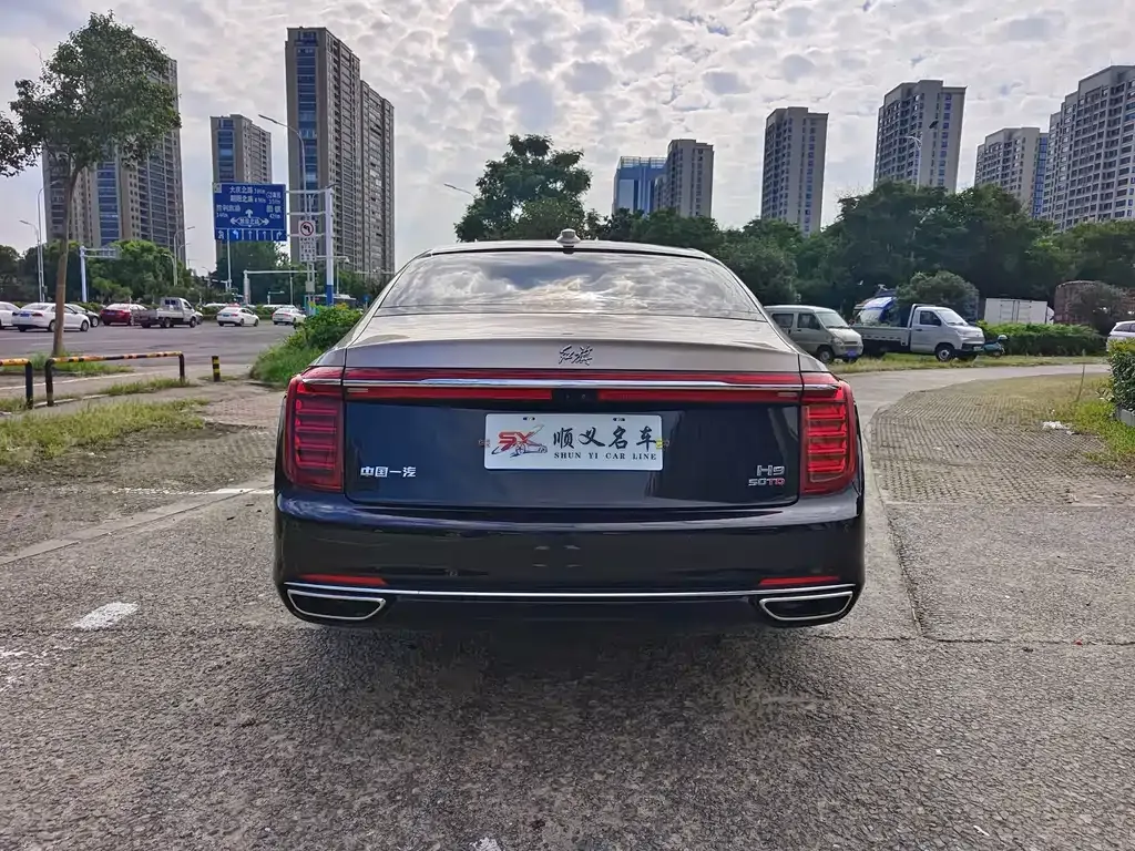 Hongqi H9 — фото 10