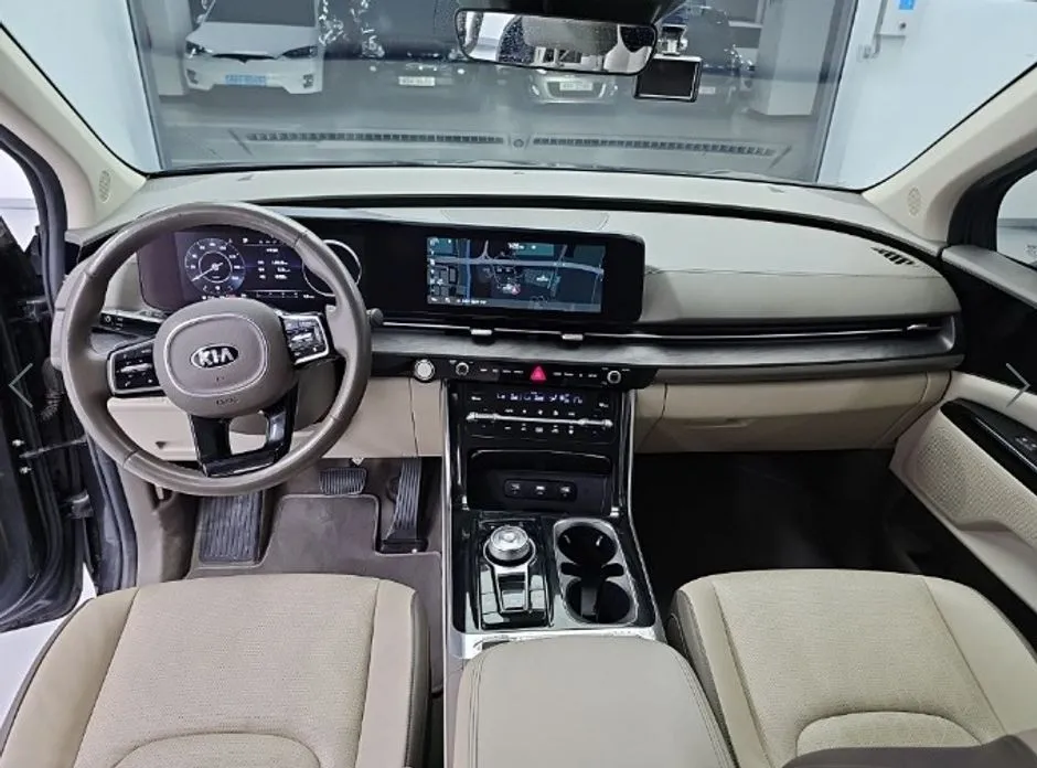 Kia Carnival — фото 9