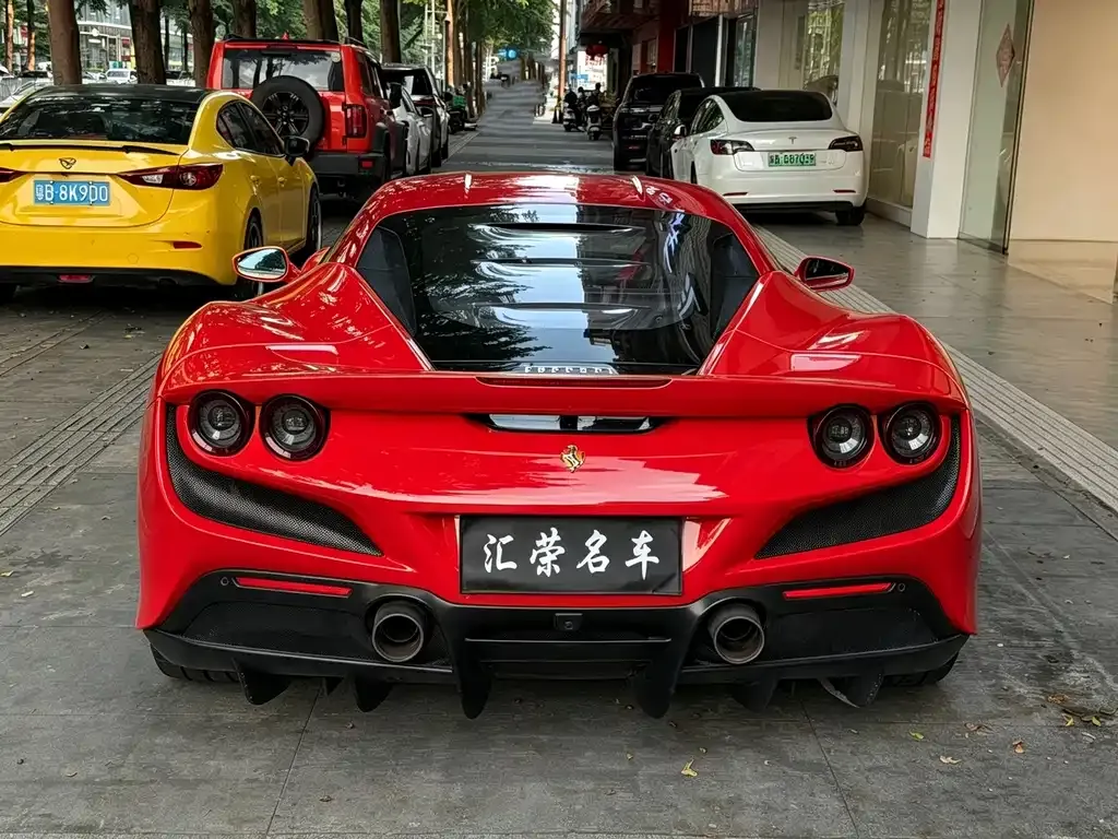 Ferrari F8 — фото 7