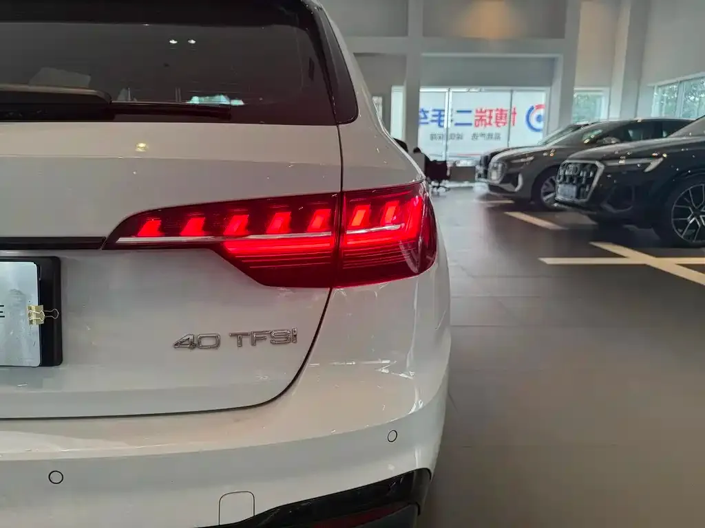 Audi A4 (Import) — фото 2