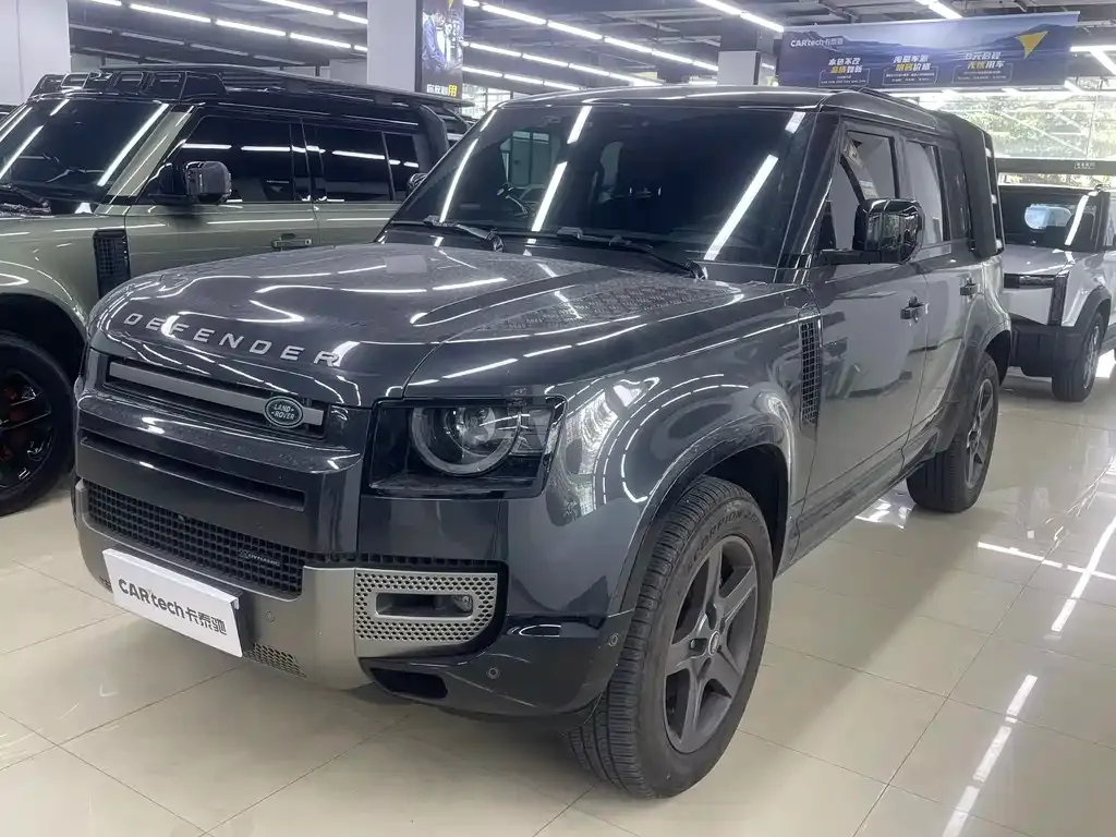 Land Rover Defender — фото 1