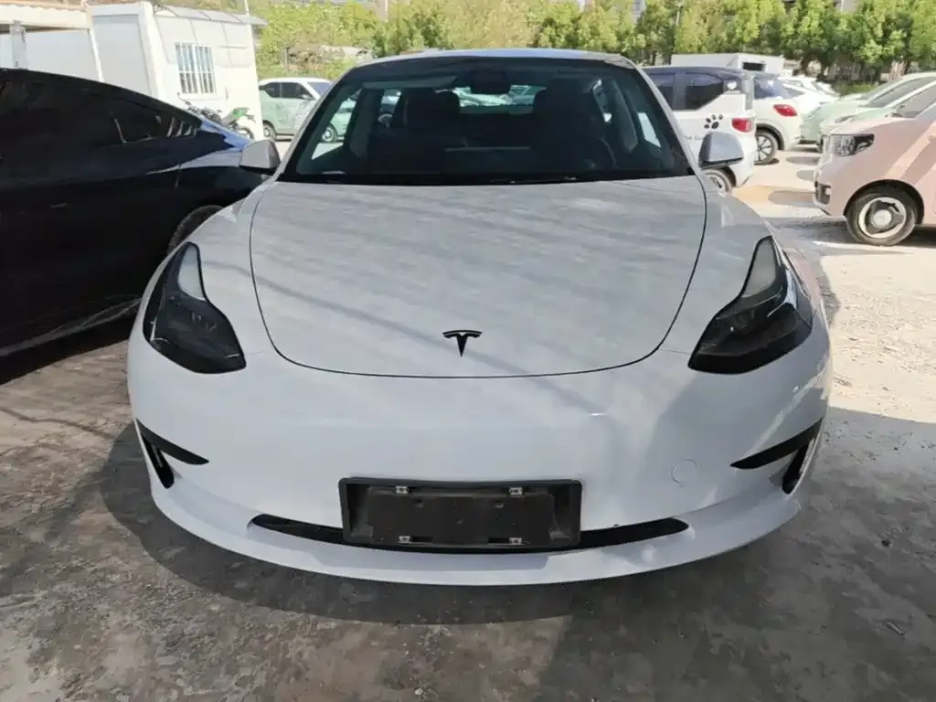 Tesla Model 3 — фото 8