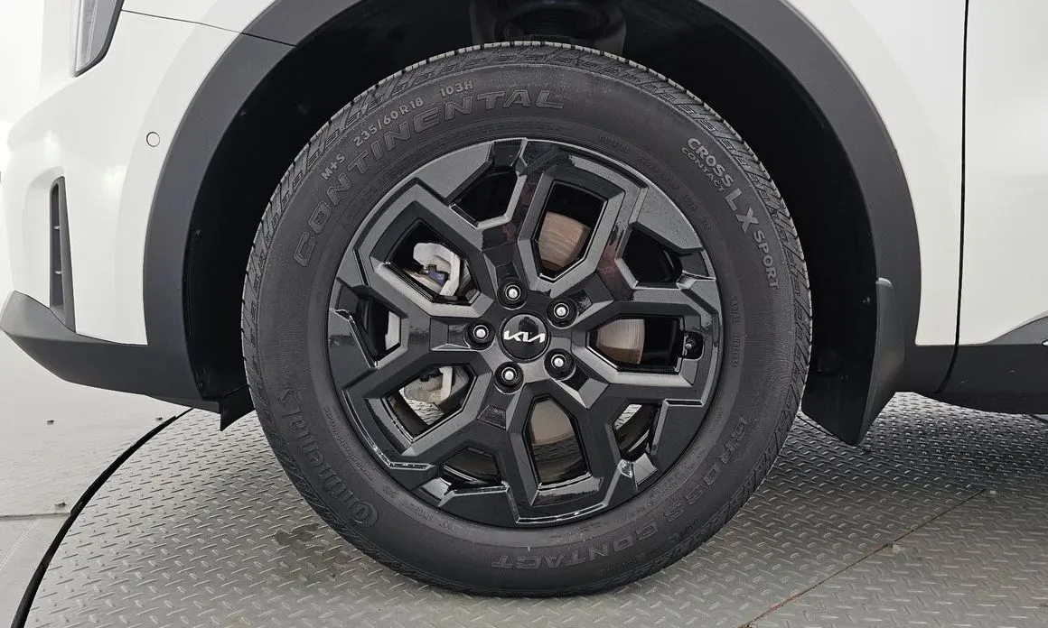 Kia Sorento — фото 9