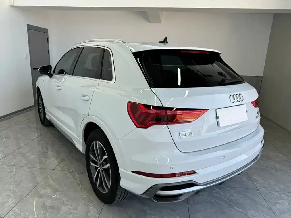 Audi Q3 — фото 7