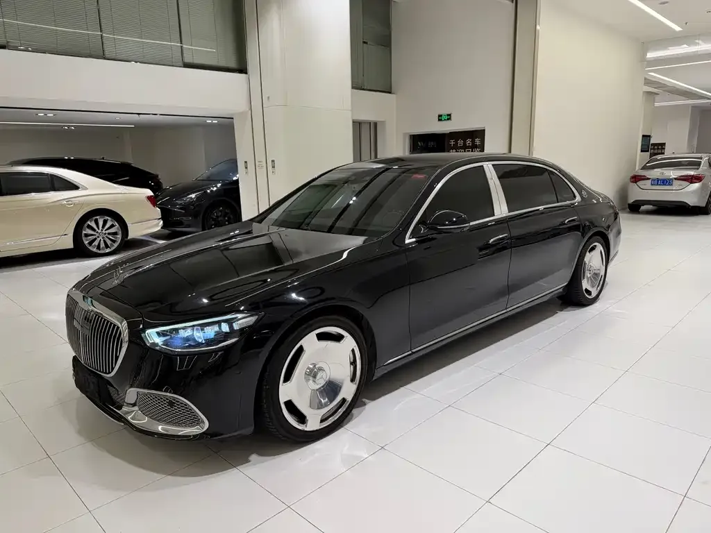 Mercedes-Benz S-Class — фото 1