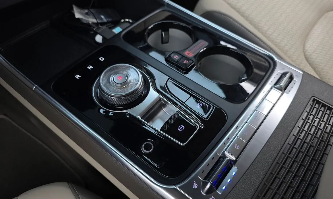 Kia Carnival — фото 10